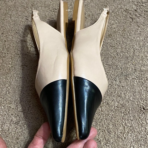 BAMBOO Women's Black and Cream Pointed Toe Size 8.5 Flats NWOT - Picture 5 of 10